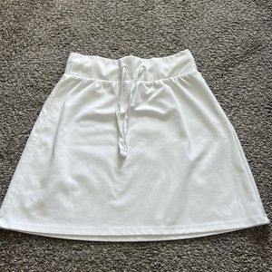 White cotton skirt, size XS